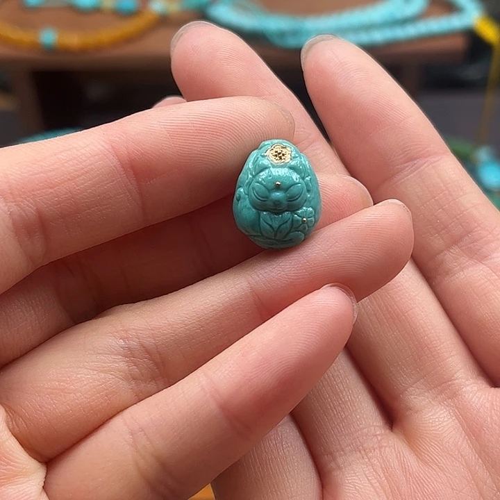 绿松石未镶嵌珠宝奇石