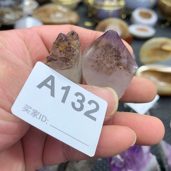 【闪购商品】水晶大型摆件（非配饰）未镶嵌幽**?