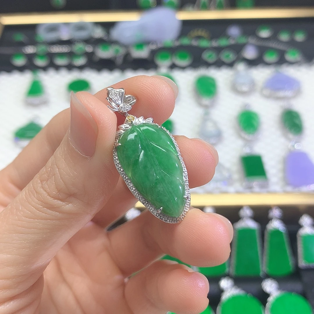 吊坠(不含链)18K金镶嵌翡翠吊坠