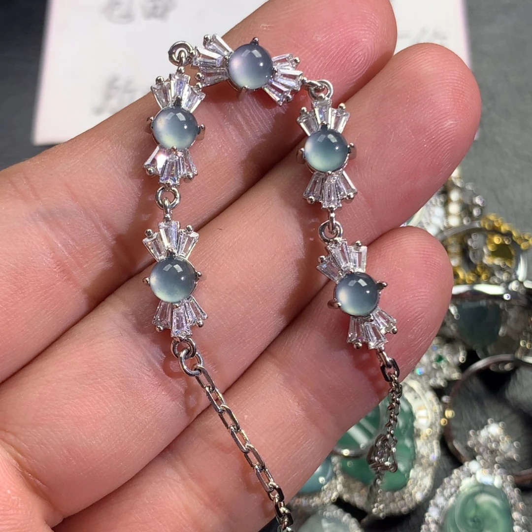 翡翠颈饰未镶嵌手链