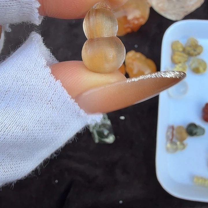 默***默水晶未镶嵌车挂水晶……