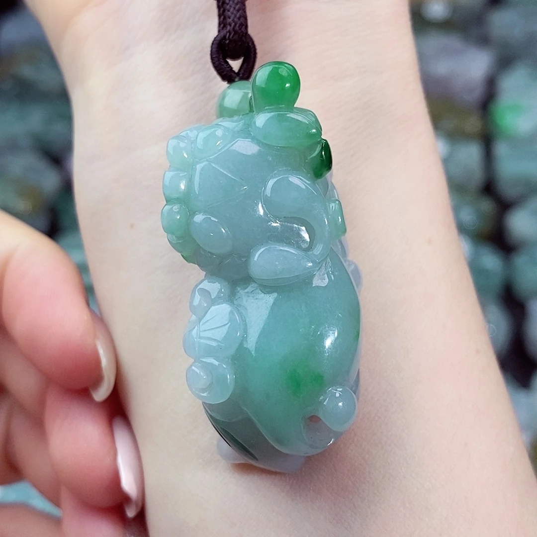 颈饰未镶嵌翡翠天然