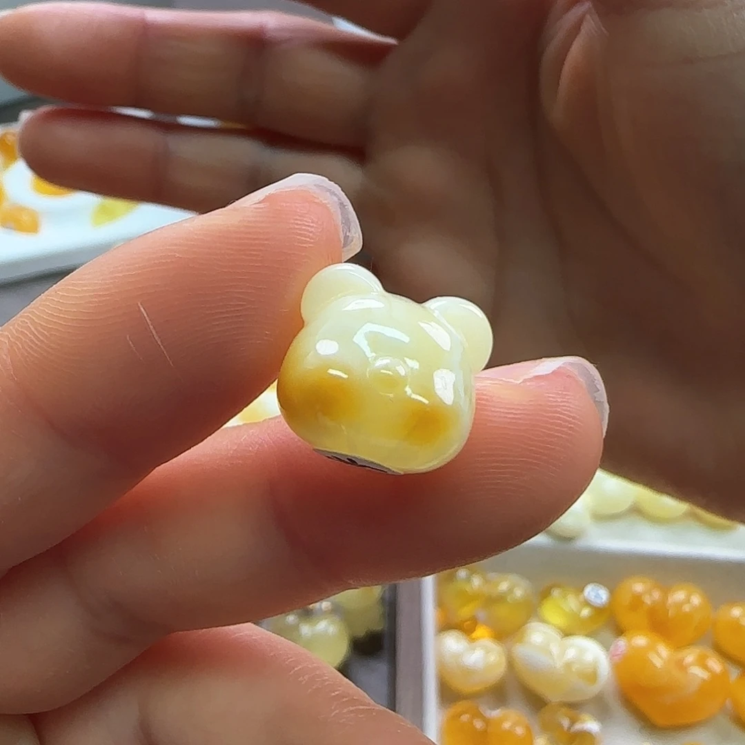 琥珀未镶嵌珠宝奇石