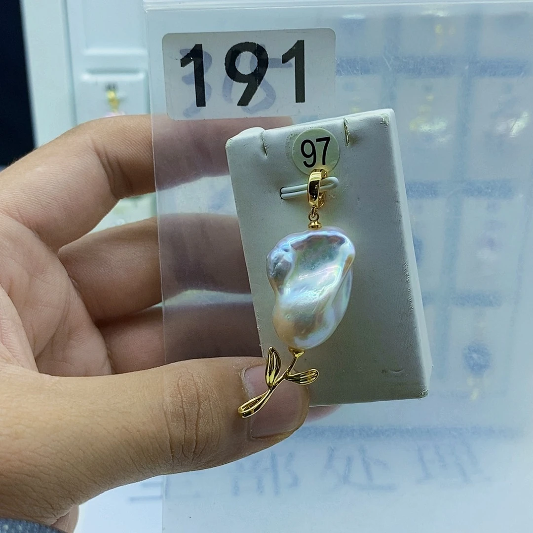 淡水珍珠合金颈饰