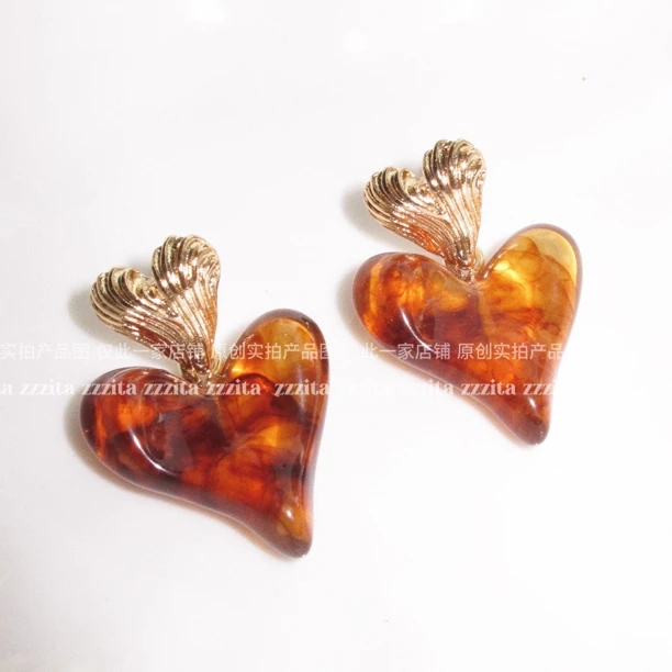 合金亚克力耳饰 Toasted Heart·太妃糖心～小众美拉德复古爱心耳环