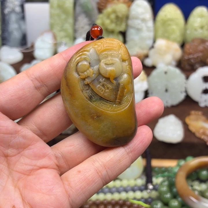 如***技颈饰未镶嵌和田玉