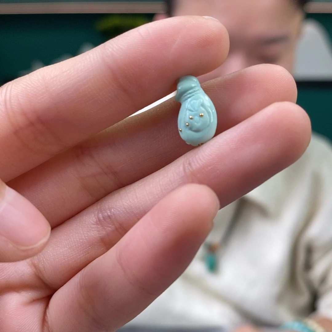 绿松石未镶嵌挂件