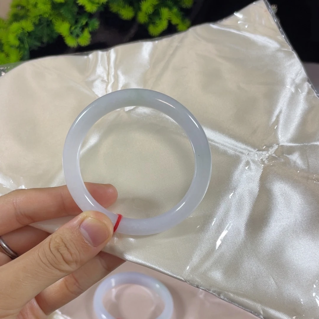 未镶嵌手镯翡翠天然翡翠手镯