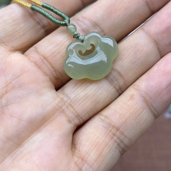和田玉未镶嵌吊坠(不含链)
