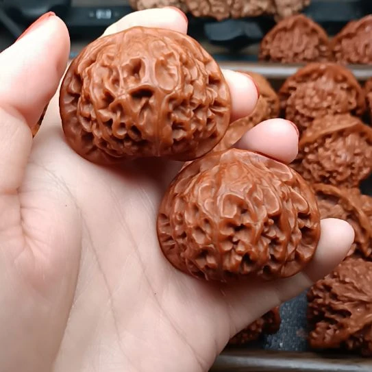 核桃玉溪狮子头宫灯狮子头