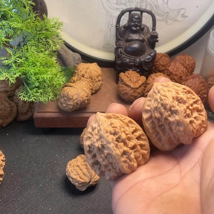 文玩核桃吊坠41盘龙虎