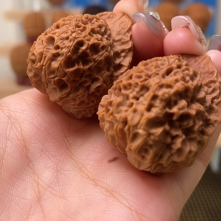 文玩核桃吊坠炎魔星40