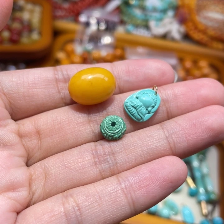 绿松石雕刻件未镶嵌