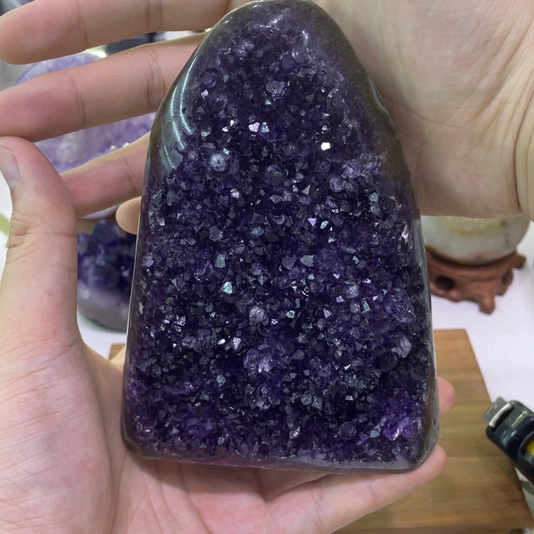未镶嵌水晶大型摆件（非配饰）