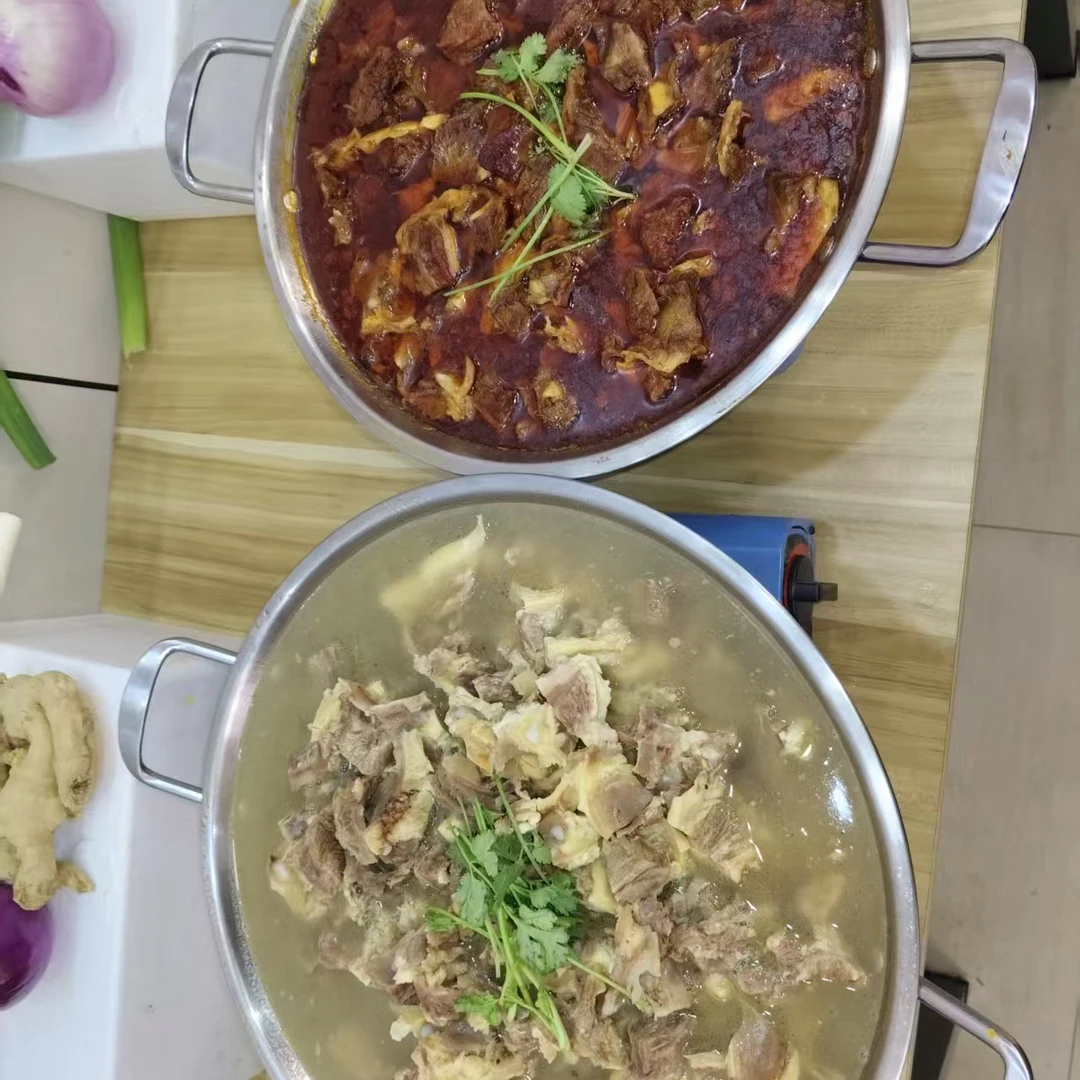 鲜烧牛腩火锅，香辣到手3袋，2400g实物含量2.7斤