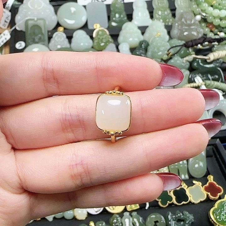 和田玉戒指银S925镶嵌秦***饼