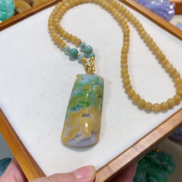 翡翠未镶嵌颈饰翡翠吊坠