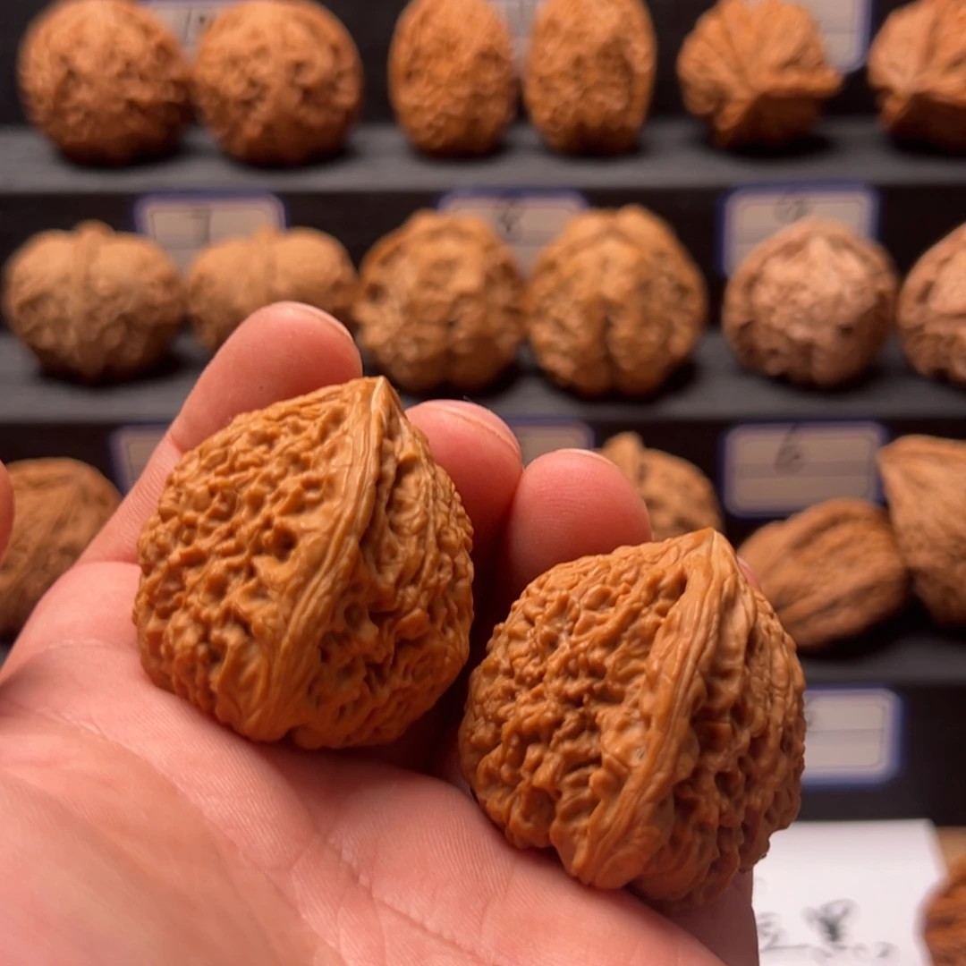 雅***痞吊坠文玩核桃南疆38