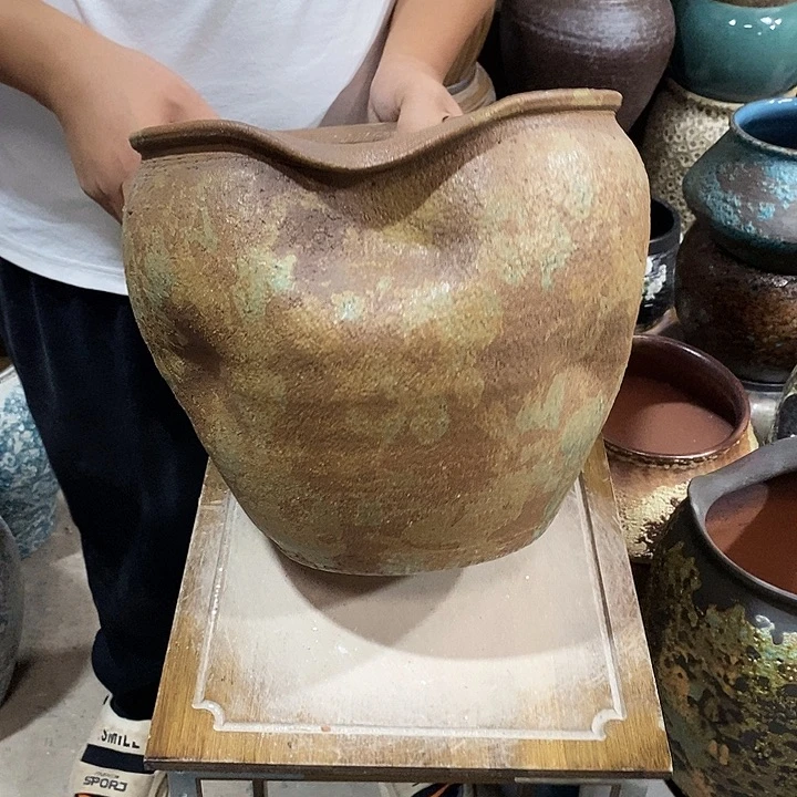 花盆紫砂口28高度26铁锈………