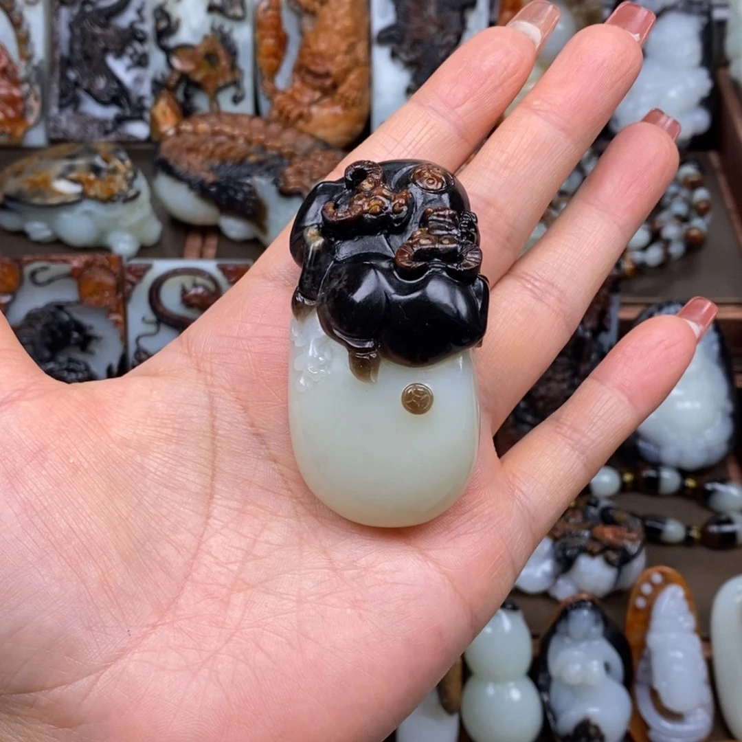颈饰未镶嵌和田玉金****饰