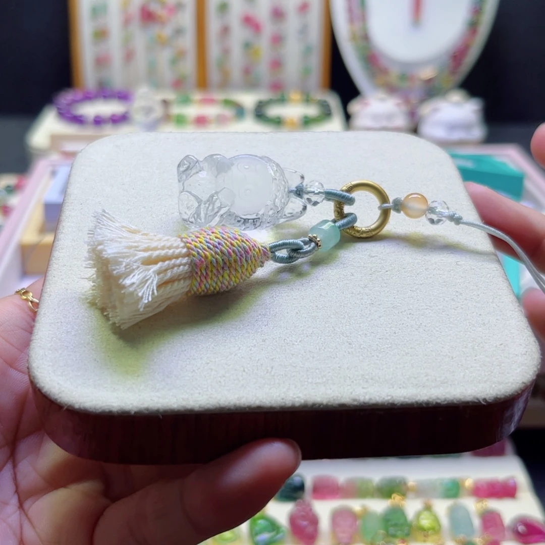 张***蕾未镶嵌套链水晶白水晶