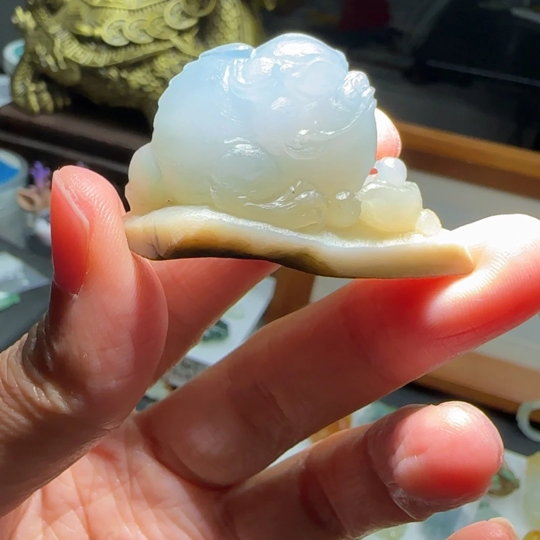翡翠未镶嵌颈饰三角蟾