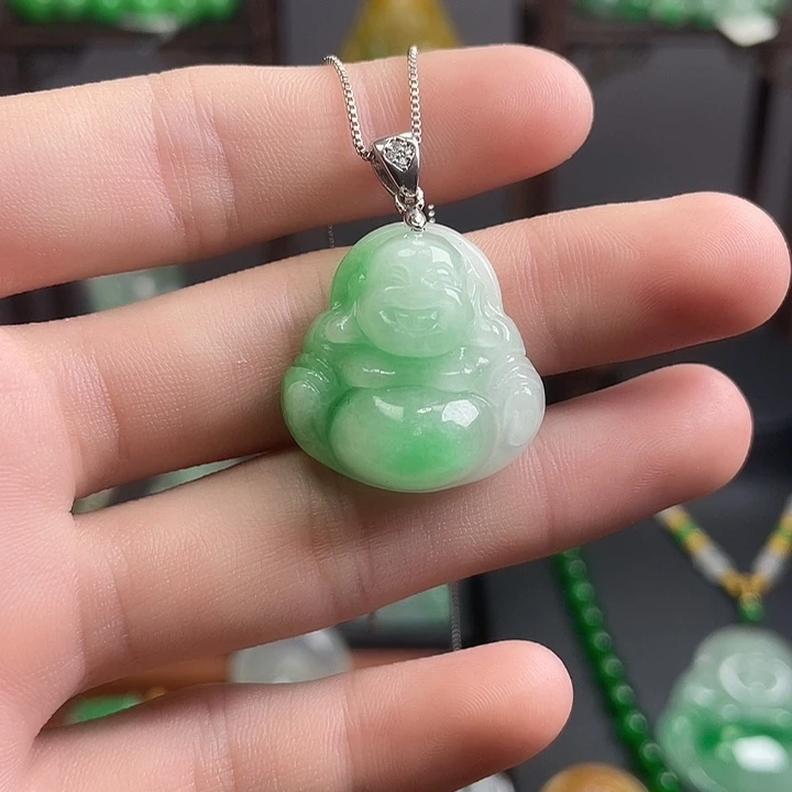 翡翠未镶嵌吊坠(赠链)