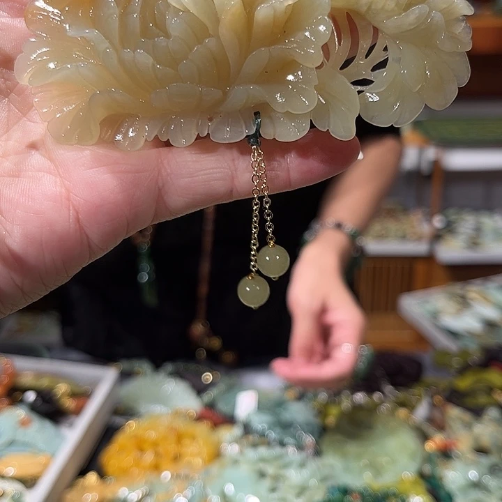 未镶嵌岫玉毛衣链