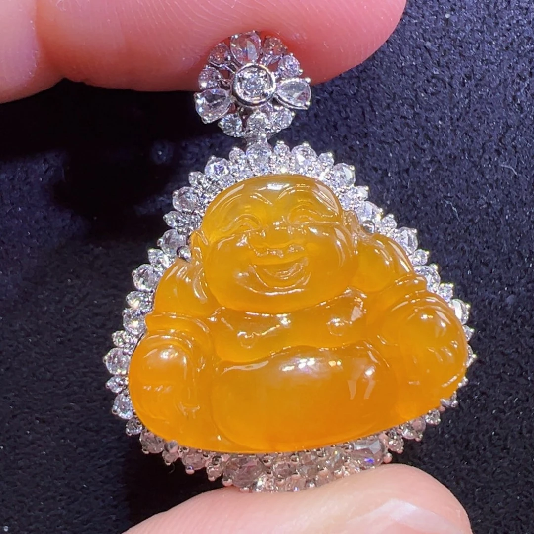 翡翠18K金镶嵌颈饰吊坠