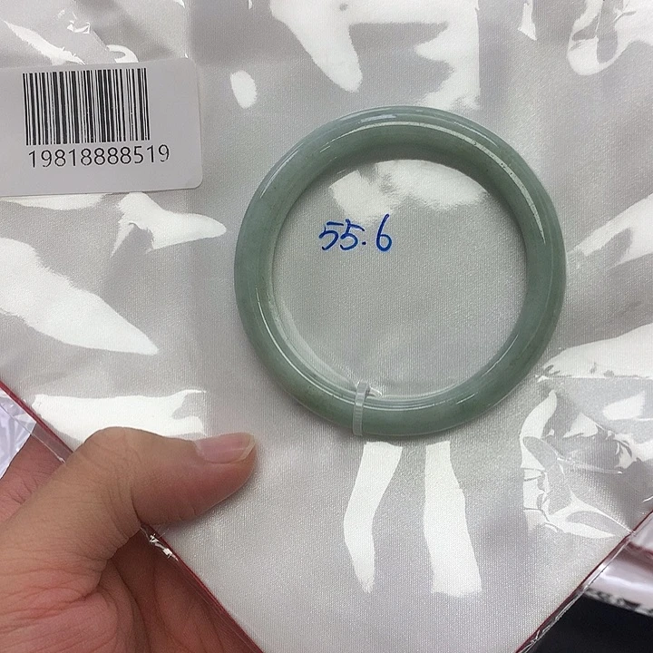 翡翠手镯未镶嵌天然缅甸翡翠手镯