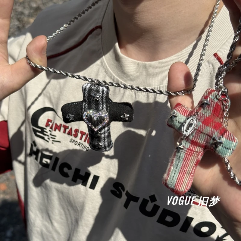 钛钢布艺项链 格子十字架 加粗链条时尚可爱百搭情侣复古小众项链