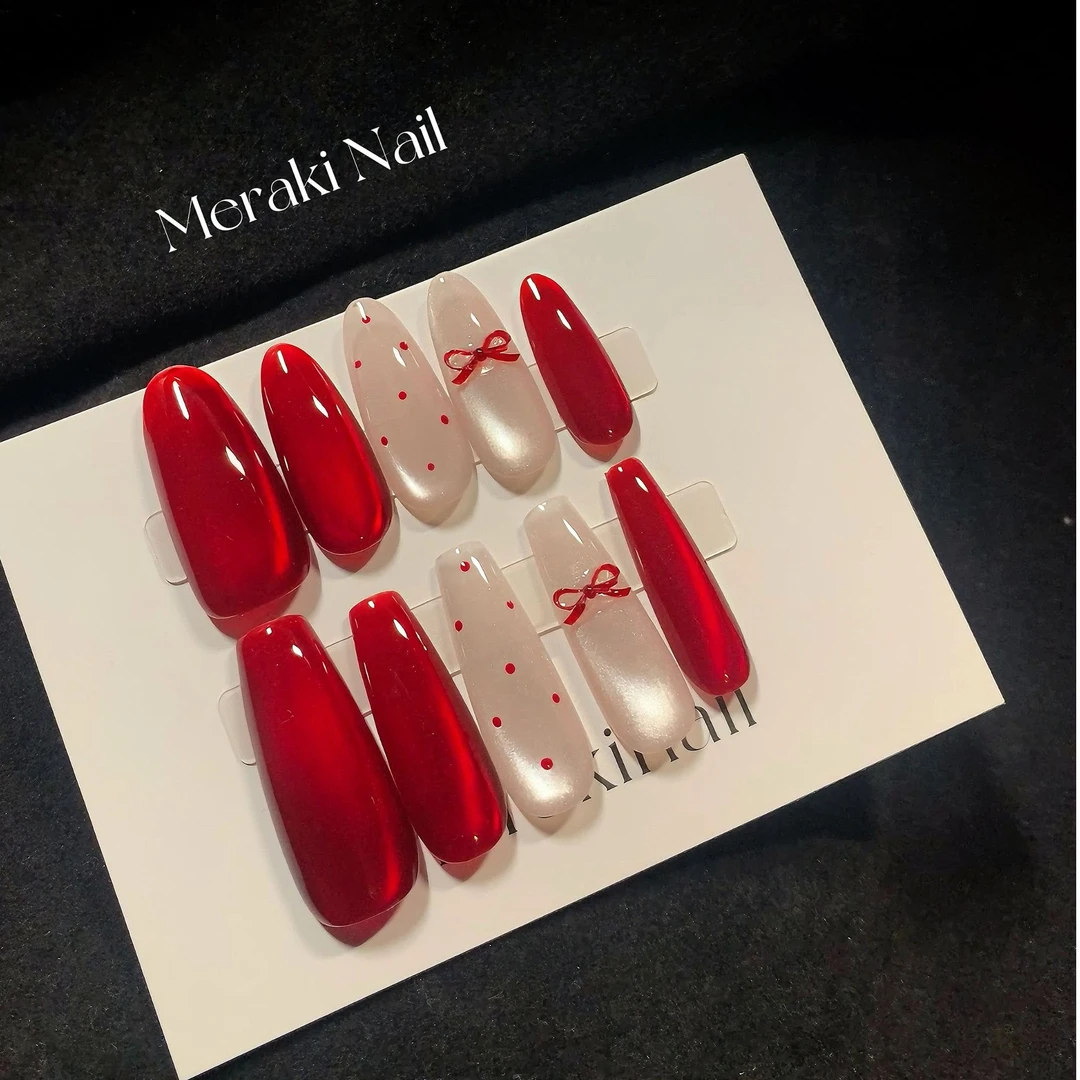 Meraki Nail 「东京恋书」新年红宝石猫眼巨显白纯手工穿戴甲高品