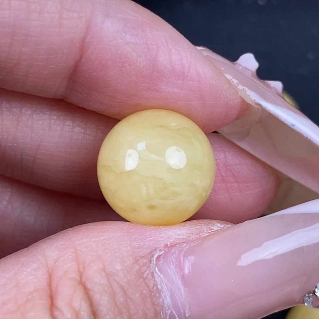 琥珀未镶嵌珠宝奇石256