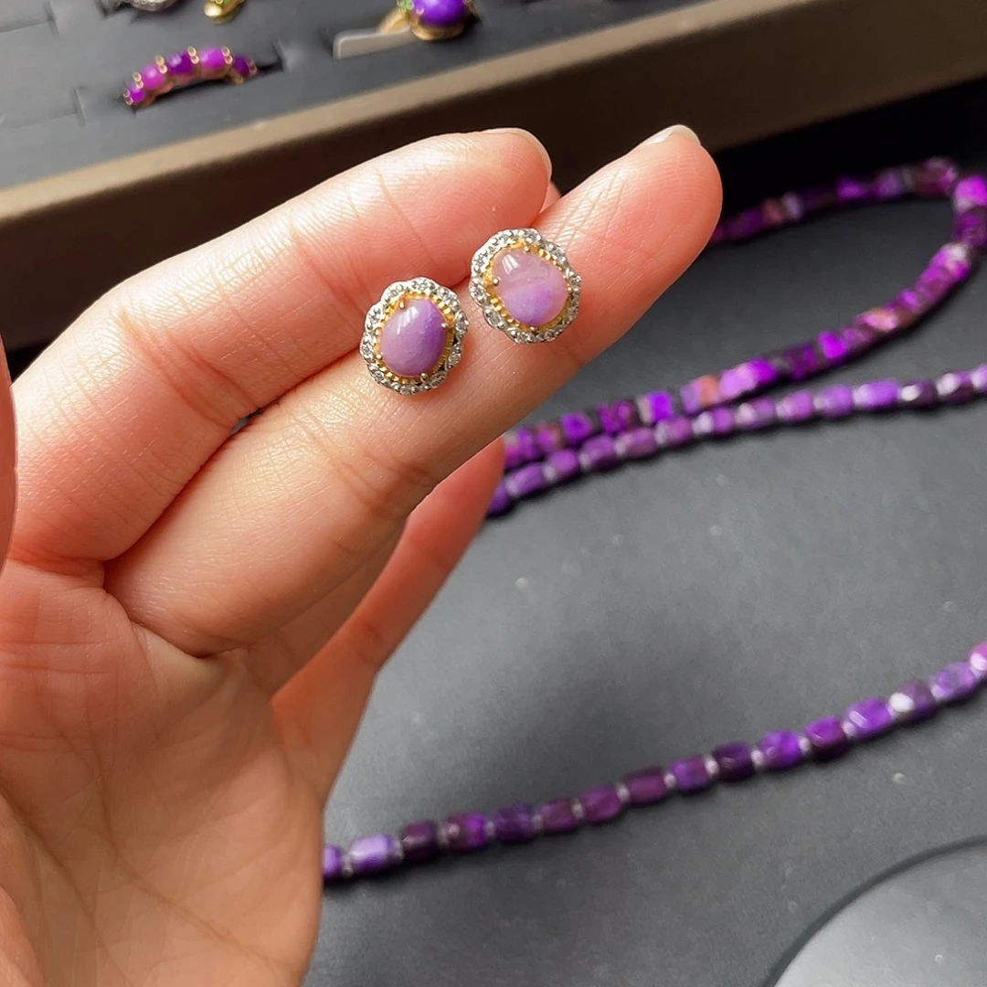 啊***巴苏纪石（舒俱来）银S925镶嵌舒俱来方糖耳环，