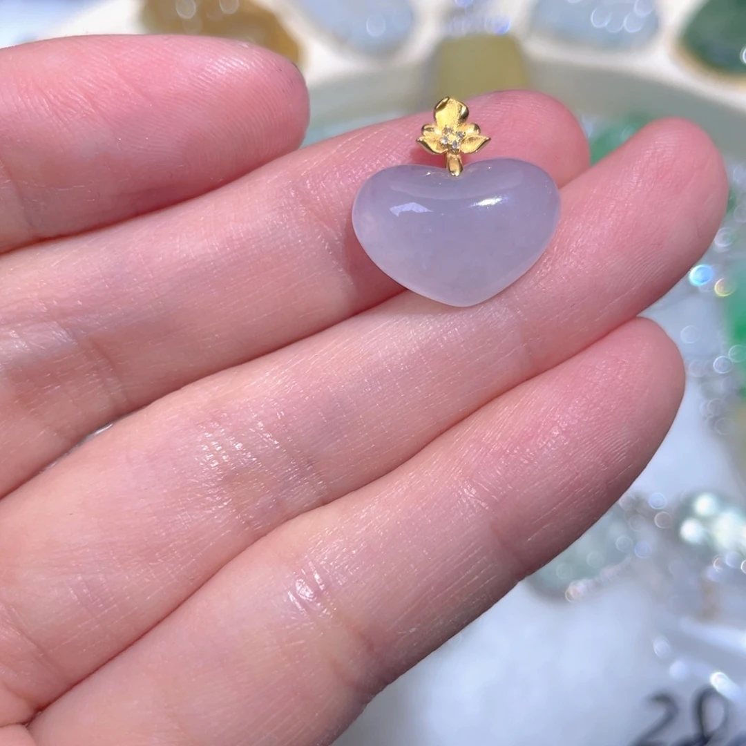 翡翠颈饰18K金镶嵌翡翠