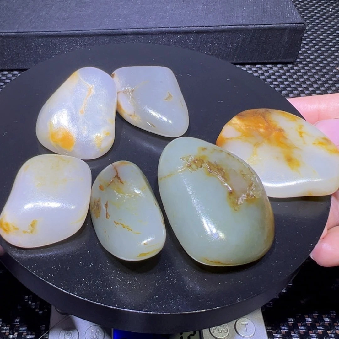 和田玉（子料）未镶嵌吊坠(不含链)132-82