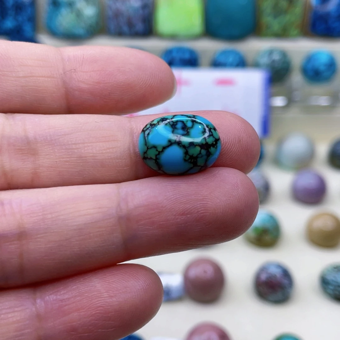 未镶嵌绿松石颈饰