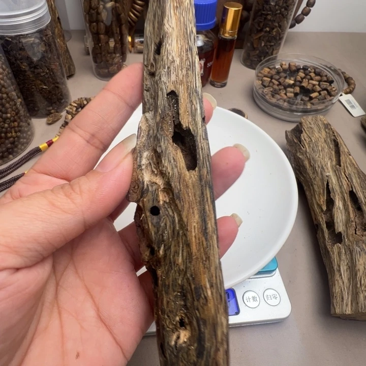 棋楠沉香虫漏31克