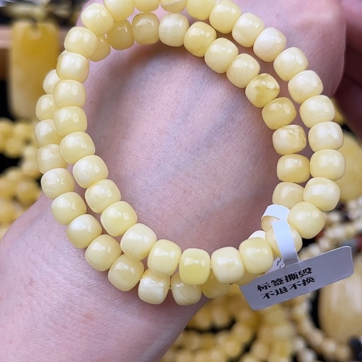 琥珀未镶嵌颈饰琥珀，多样性发其一