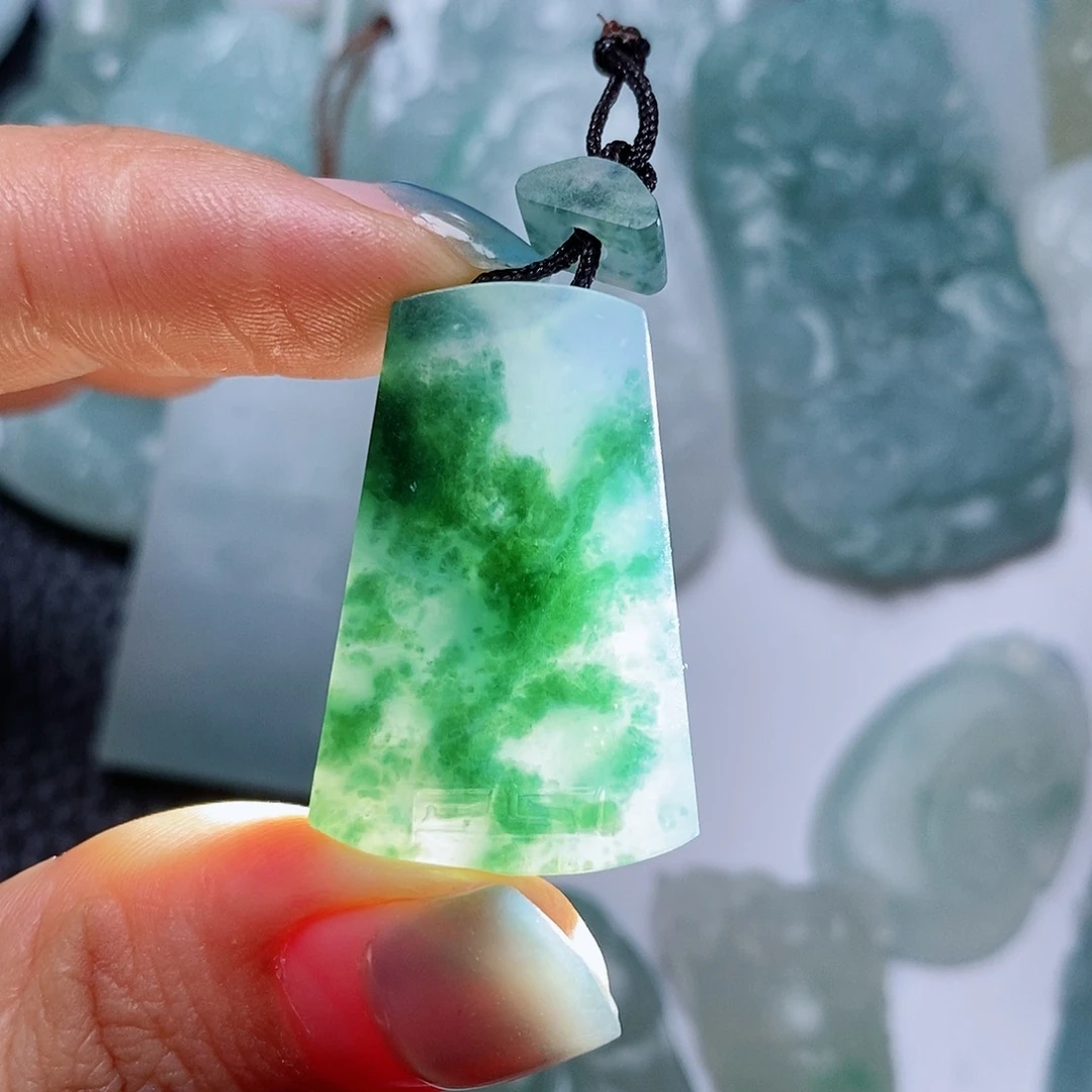 定制翡翠未镶嵌毛货付款后确认抛光