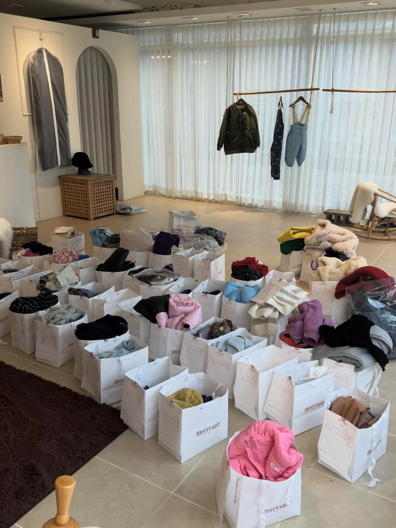 二号：2025秋季新品女童小童韩版时尚百搭儿童秋冬套装