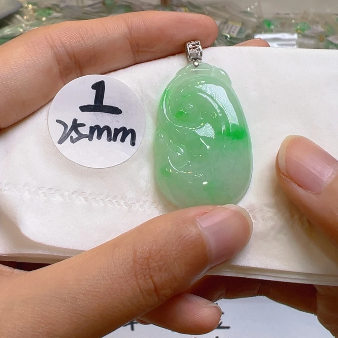 吊坠(不含链)18K金镶嵌翡翠