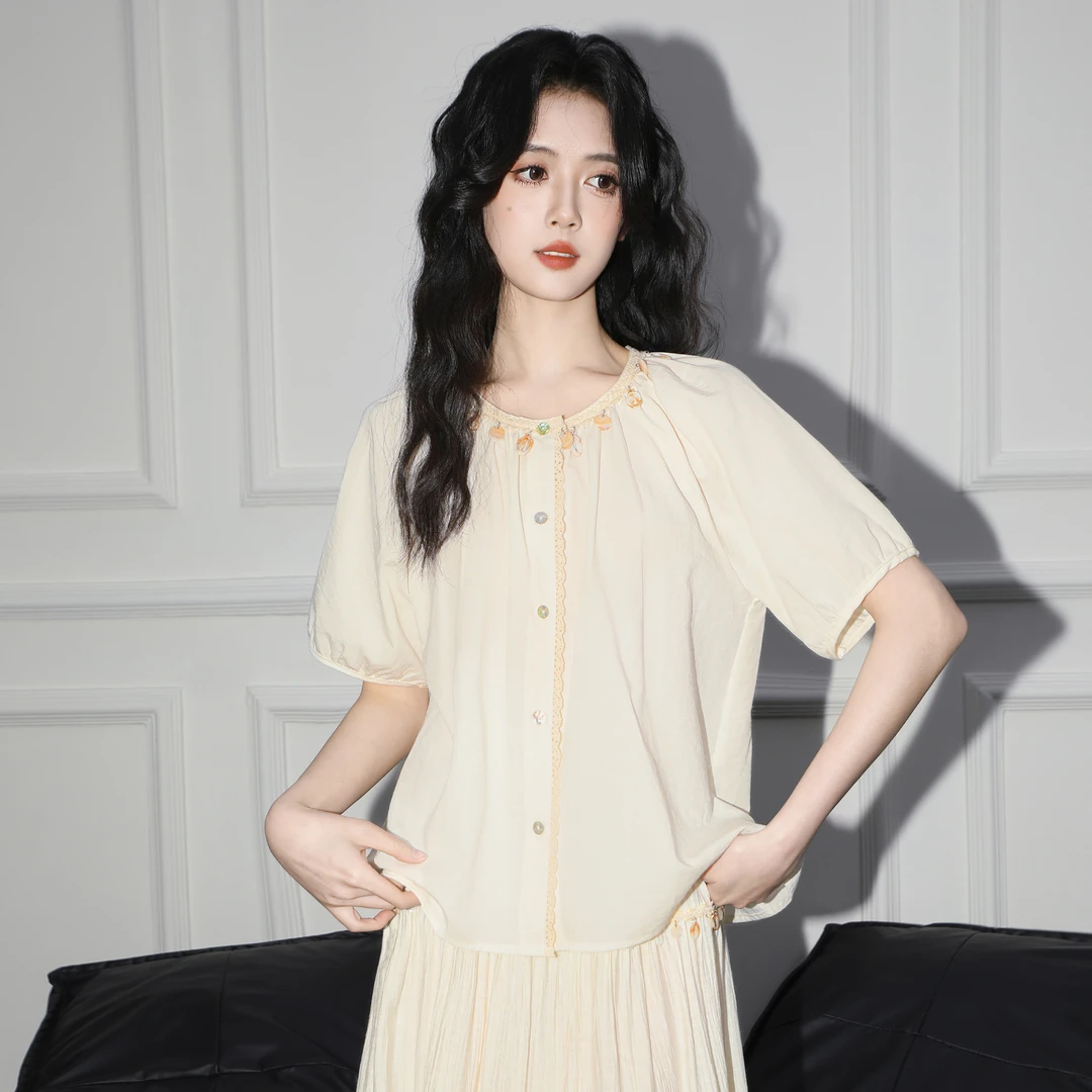 杏色圆领短袖衬衫女夏2025夏季新款波西米亚度假风娃娃衫衬衣上衣