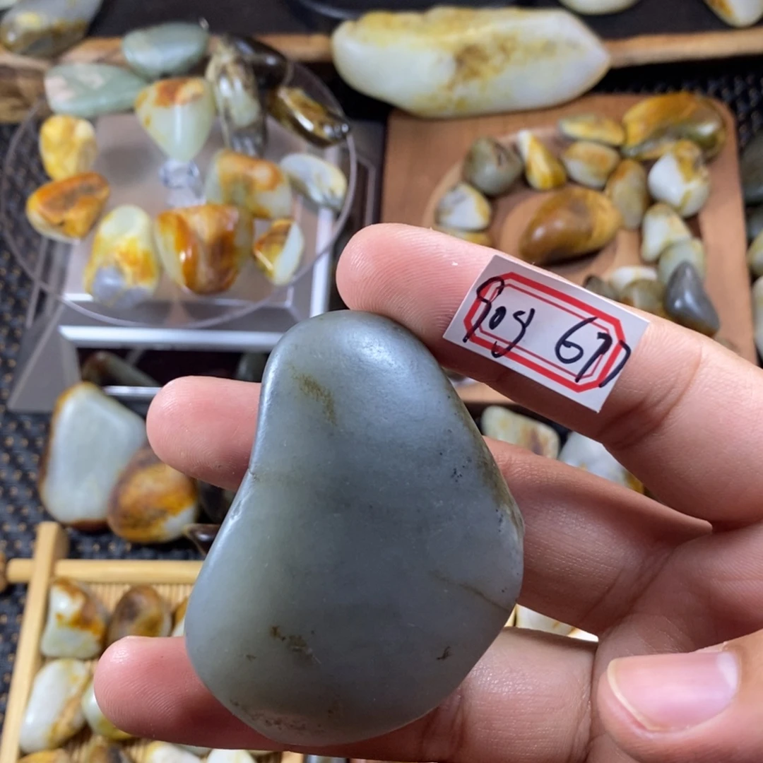 和田玉（糖玉）未镶嵌挂件