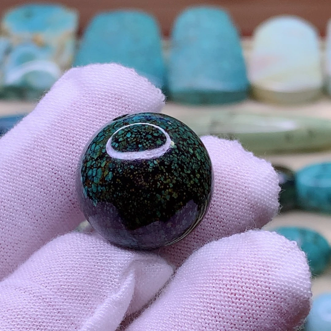 绿松石颈饰未镶嵌