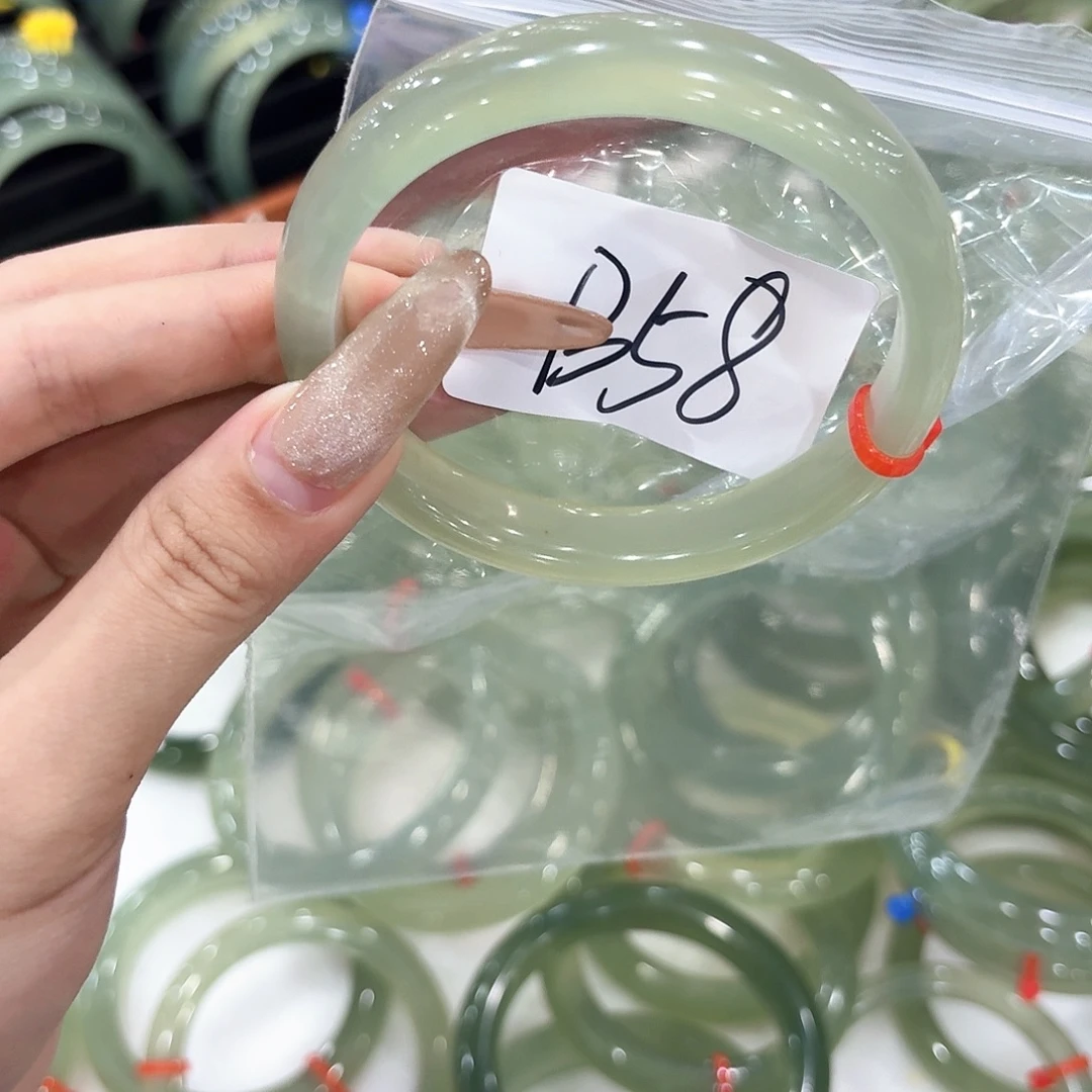 少***水未镶嵌蛇纹石玉手镯