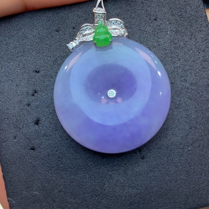 翡翠18K金镶嵌颈饰翡翠