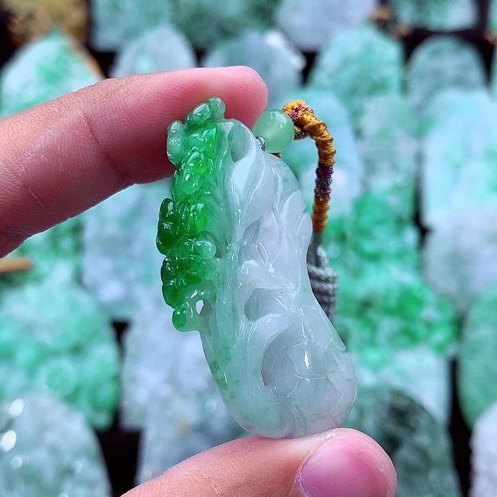 吊坠(不含链)未镶嵌翡翠