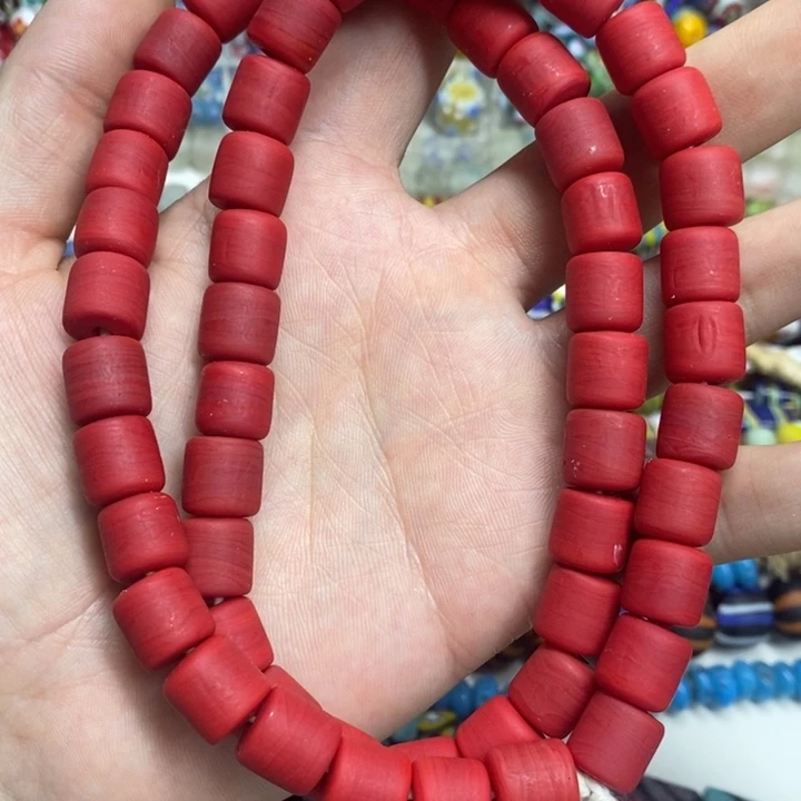 琉璃颈饰雪巴桶 琉璃