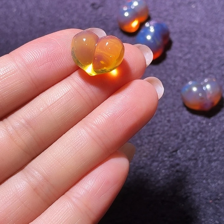 琥珀颈饰未镶嵌吊